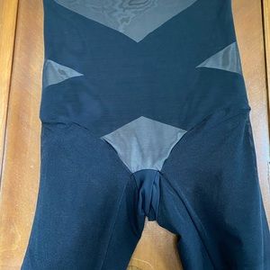 Honey love, black shape wear size 1X